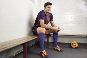 《王者荣耀》荣耀之巅，冠军之争激烈升级！